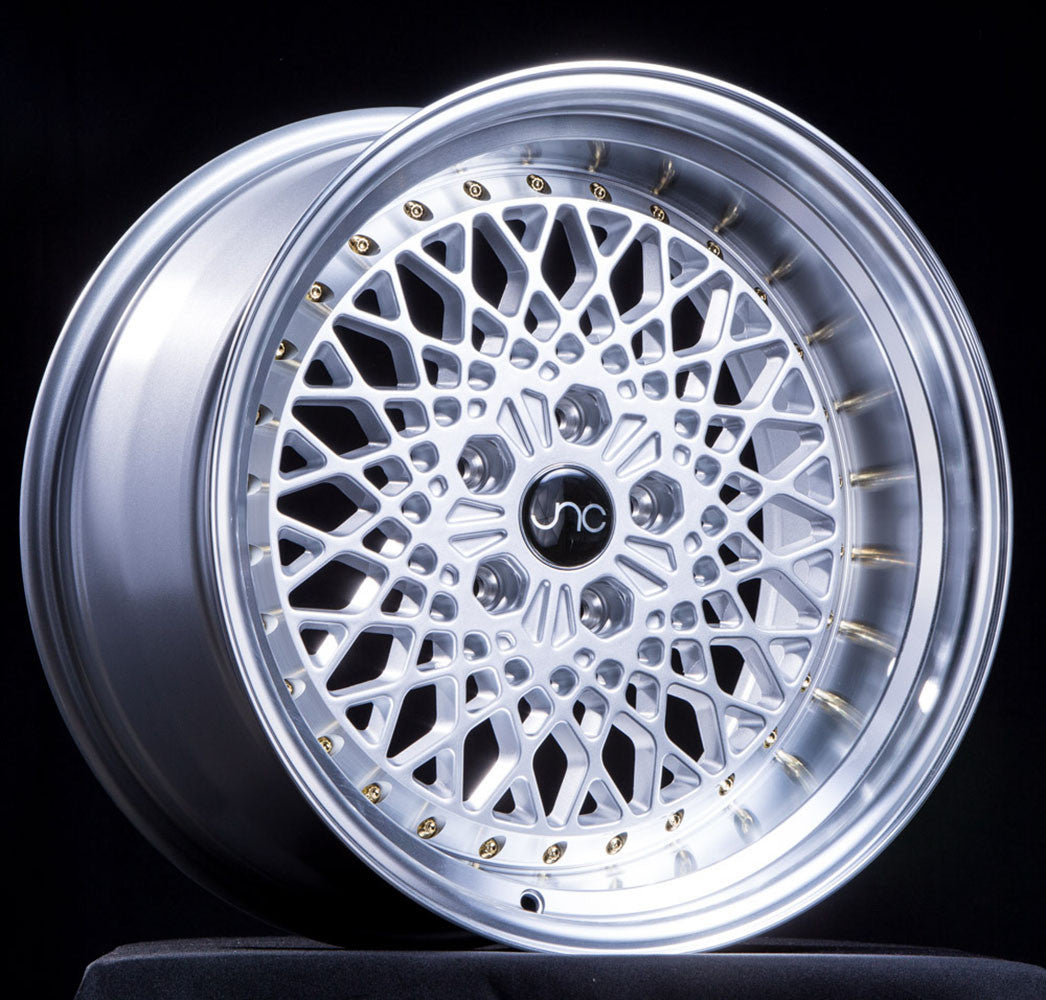 JNC045 Silver Machined Lip w/ Gold Rivets wheel
