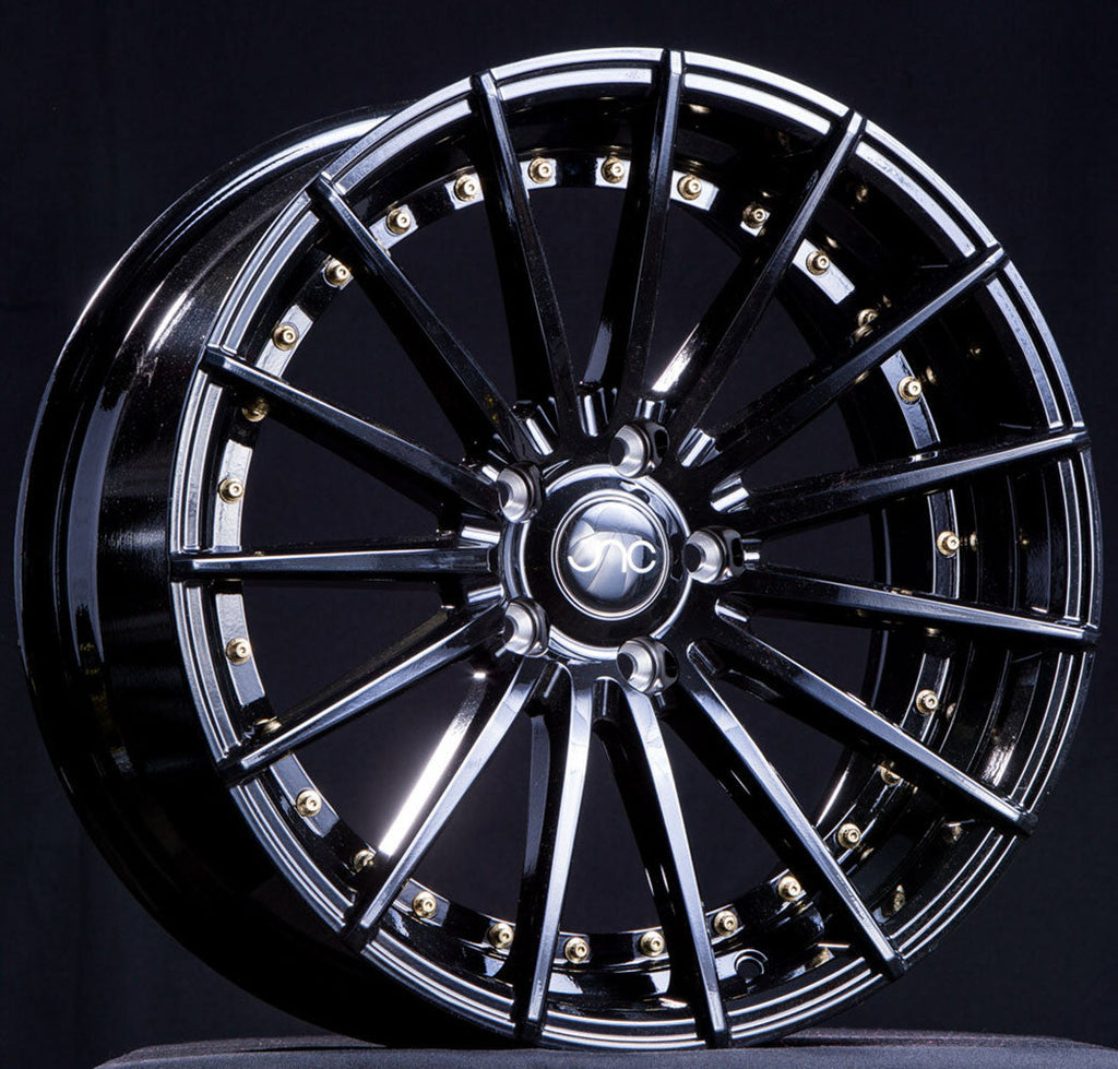 JNC042 Gloss Black w/ Gold Rivets wheel