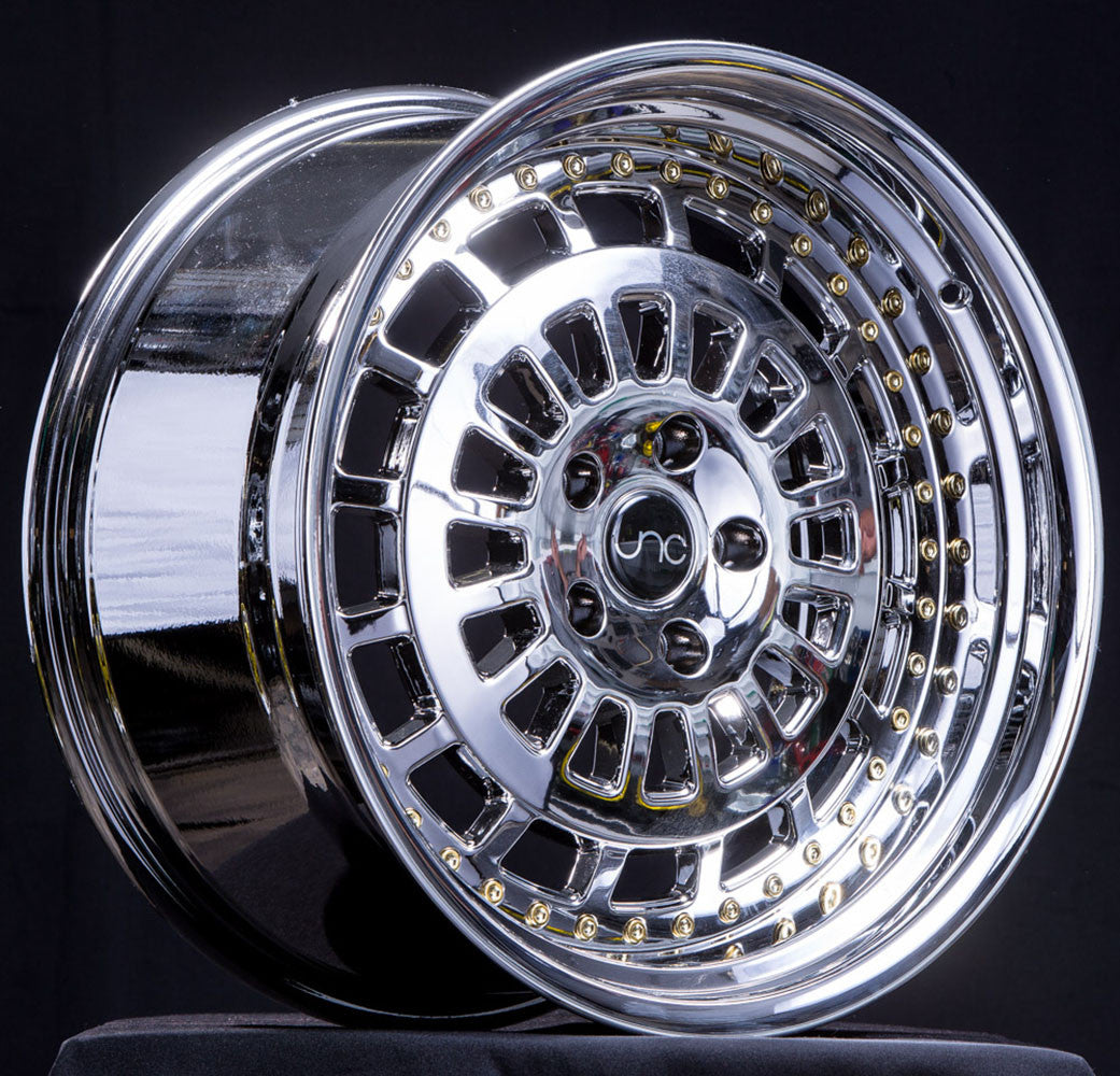 JNC046 Platinum w/ Gold Rivets wheel