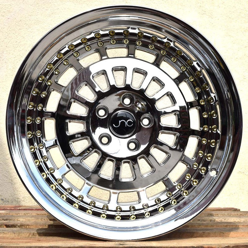 JNC046 Platinum w/ Gold Rivets wheel