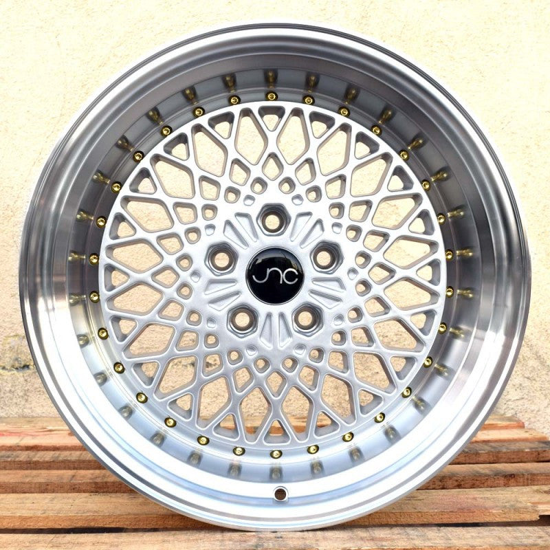 JNC045 Silver Machined Lip w/ Gold Rivets wheel