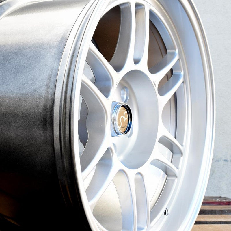 JNC021 Hyper Silver wheel