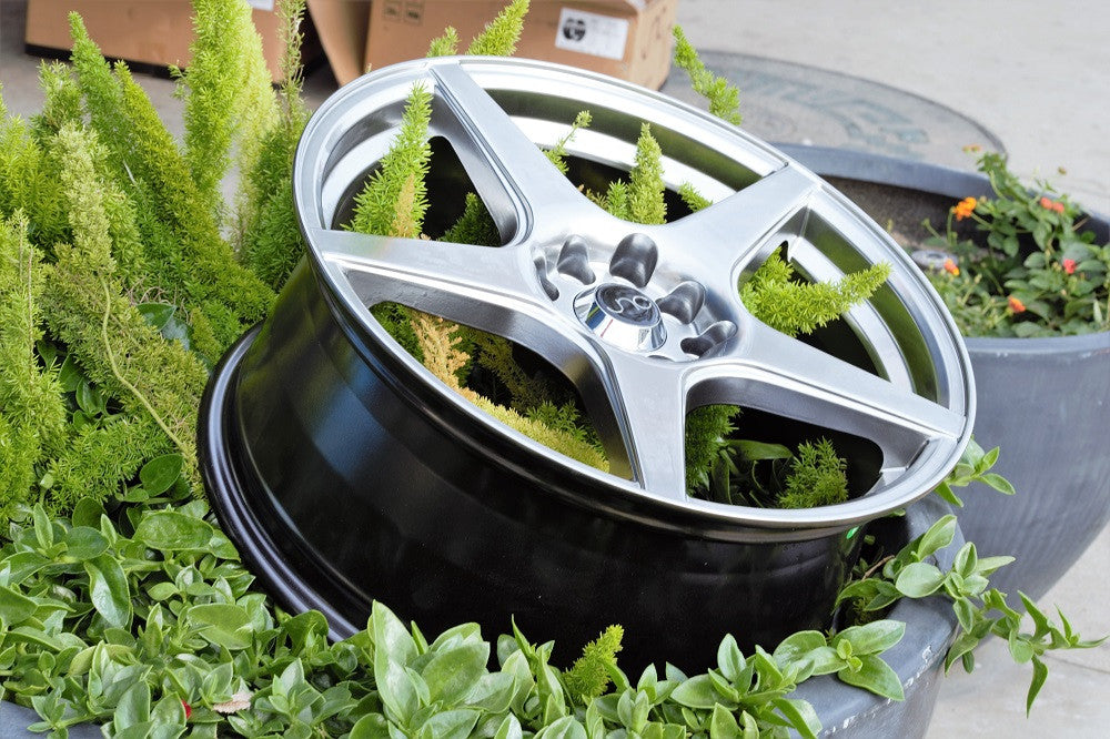 JNC022 Hyper Black wheel